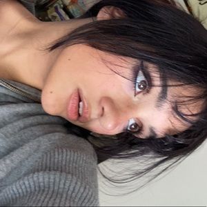 Meet your Posher, Esther